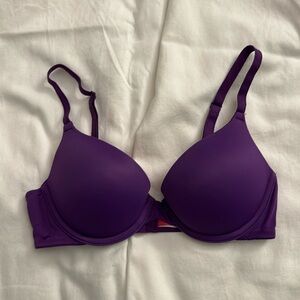 PINK Victoria’s Secret T-Shirt Push Up Bra (purple)